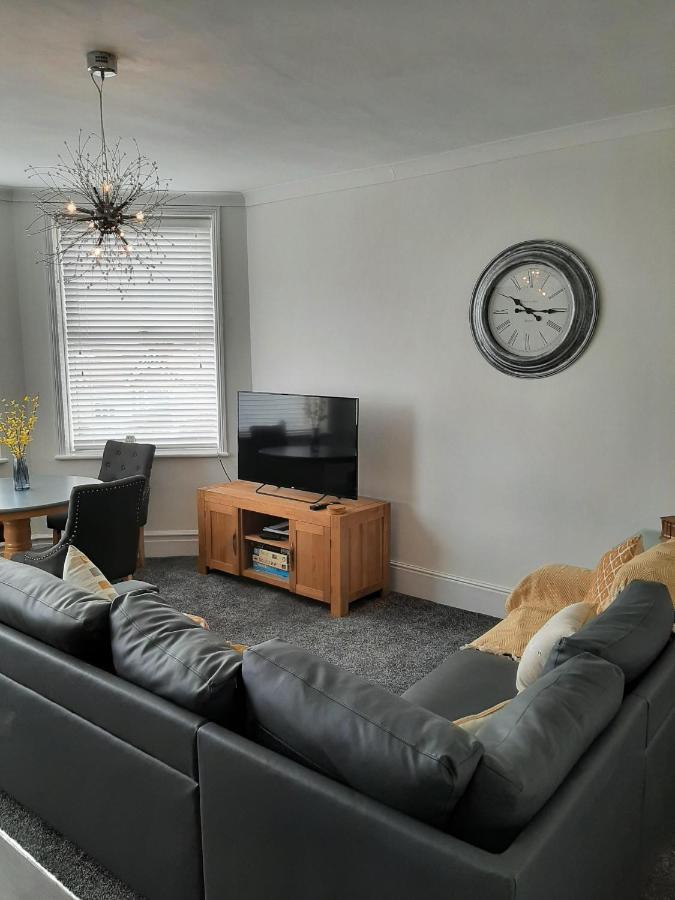 Beachmount Holiday Apartments Colwyn Bay Exteriör bild
