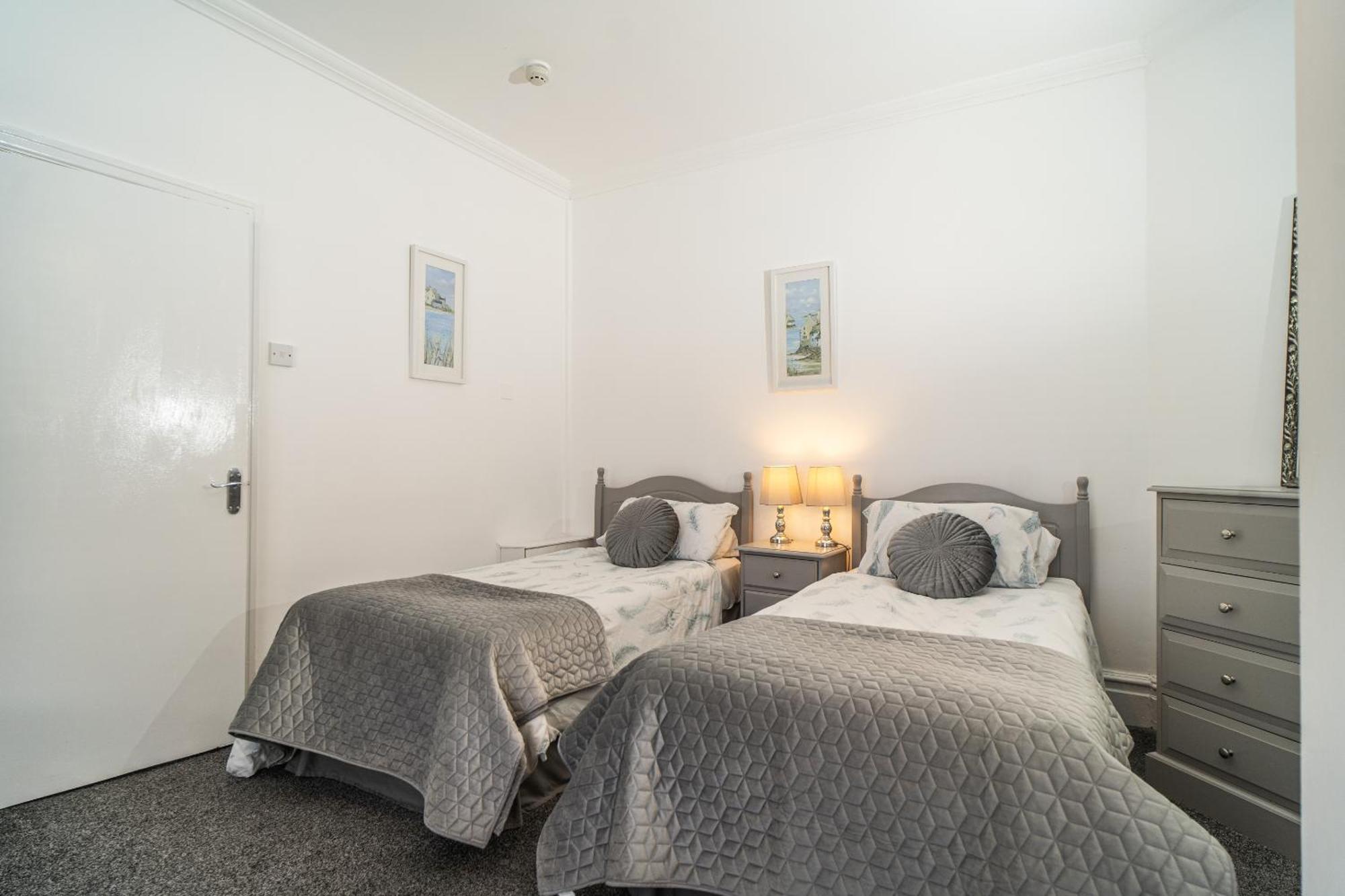 Beachmount Holiday Apartments Colwyn Bay Exteriör bild