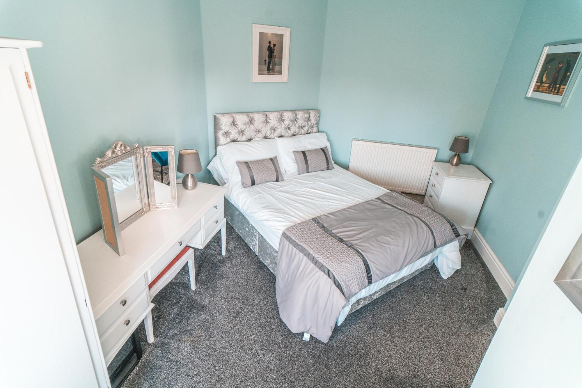 Beachmount Holiday Apartments Colwyn Bay Exteriör bild