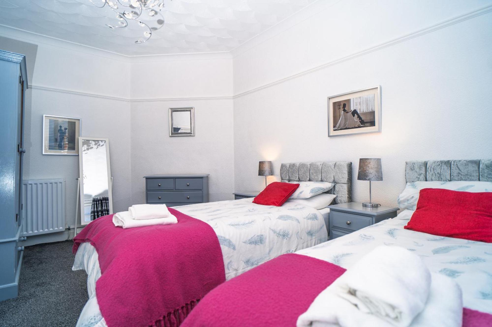 Beachmount Holiday Apartments Colwyn Bay Exteriör bild