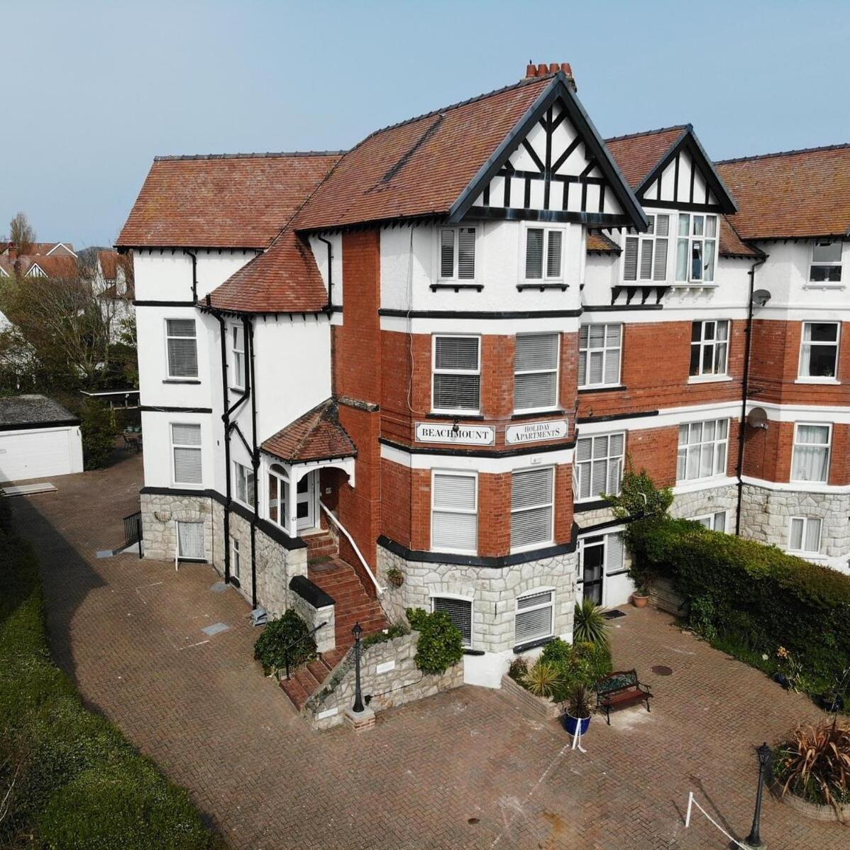 Beachmount Holiday Apartments Colwyn Bay Exteriör bild